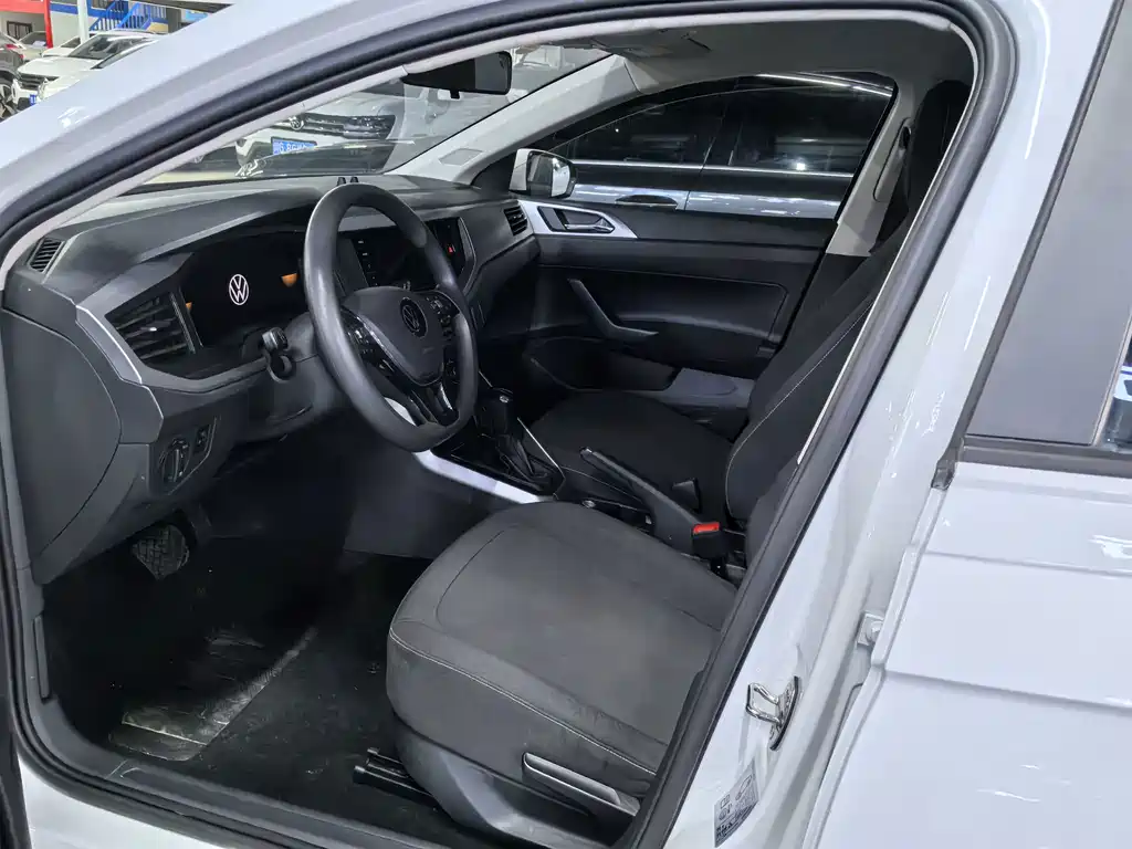 Volkswagen Polo — миниатюра 6