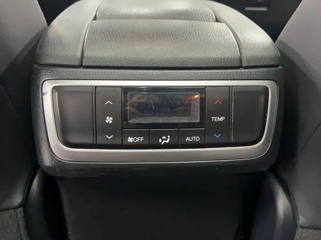 Toyota Highlander — миниатюра 13