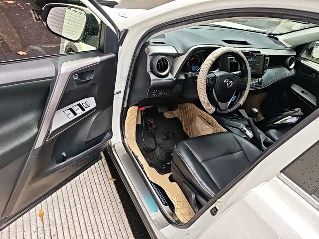 Toyota RAV4 — миниатюра 16