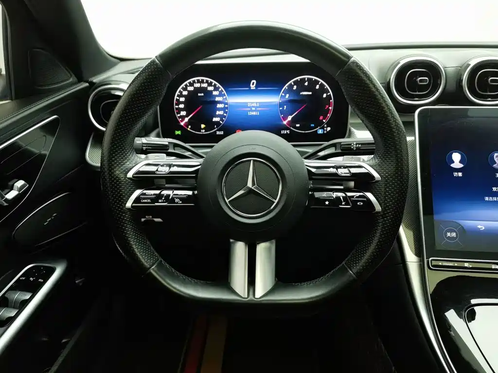 Mercedes-Benz C-Class — миниатюра 11