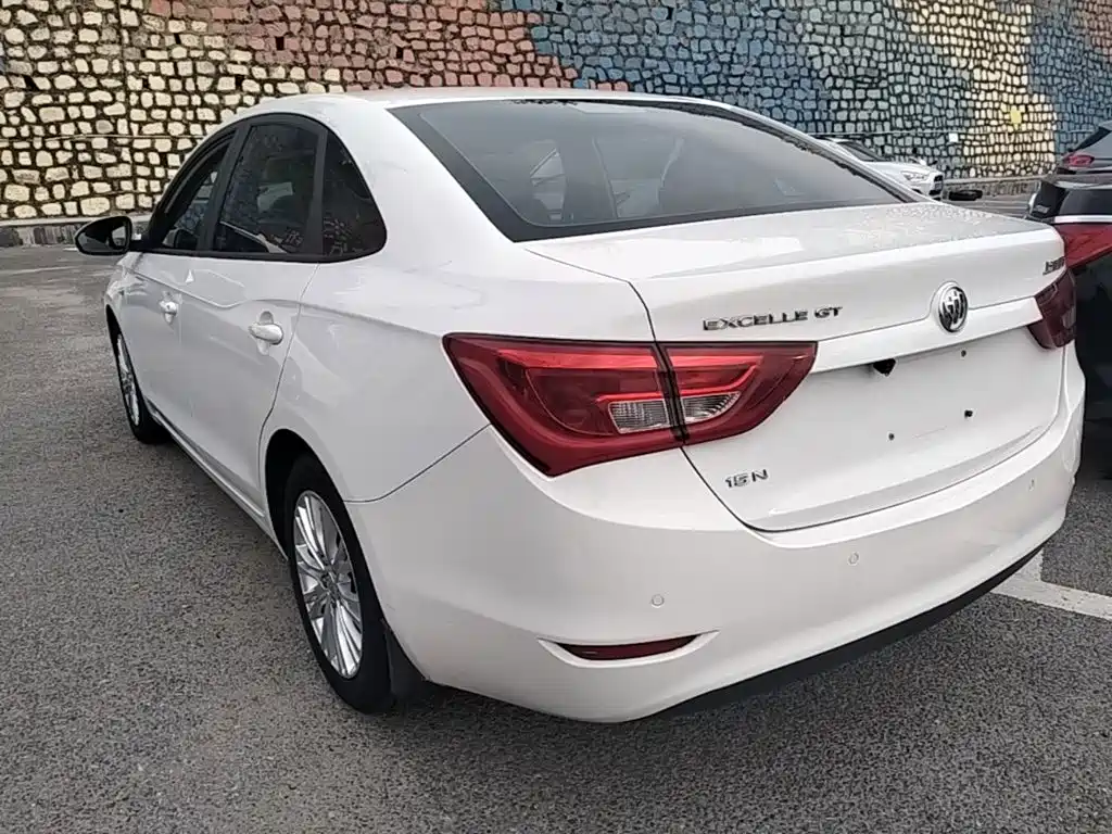 Buick Excelle — миниатюра 5