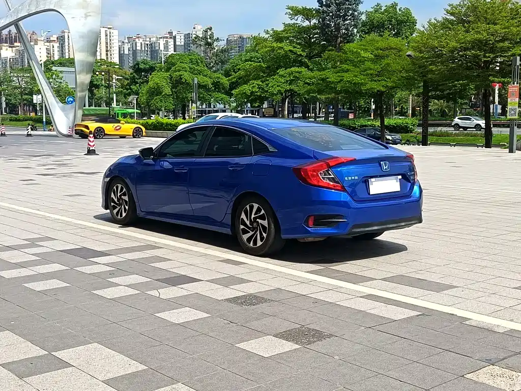 Honda Civic 2016 220TURBO CVT Luxury