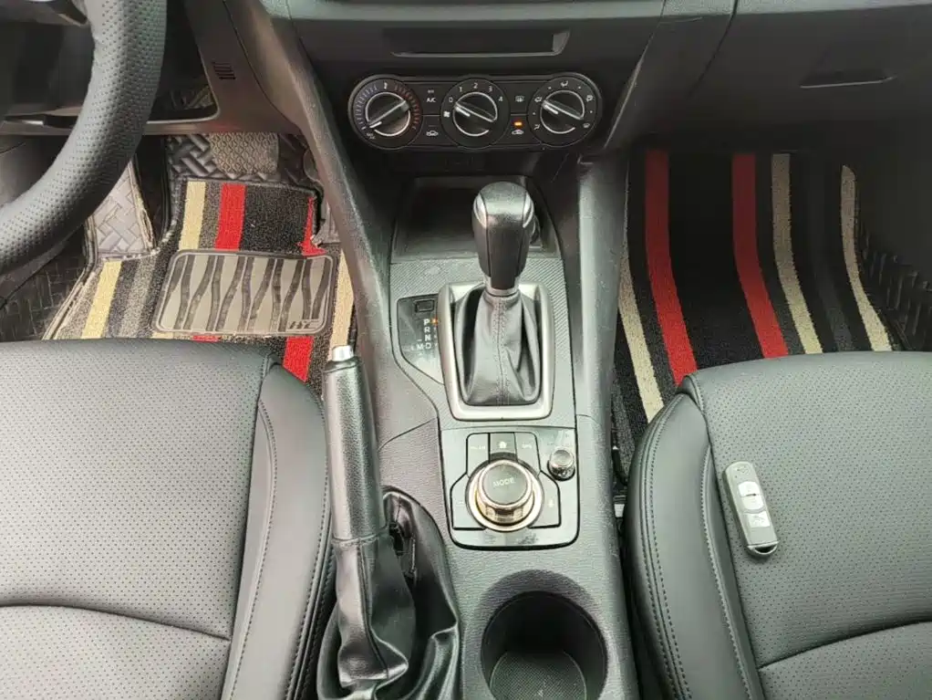 Mazda 3 Axela — миниатюра 14