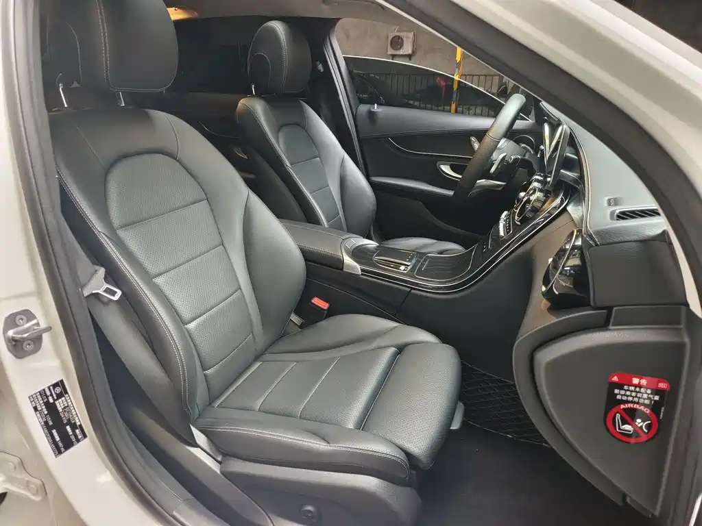 Mercedes-Benz C-Class — миниатюра 12