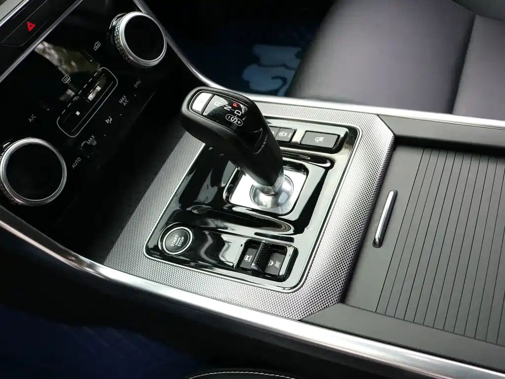Jaguar XEL — миниатюра 10