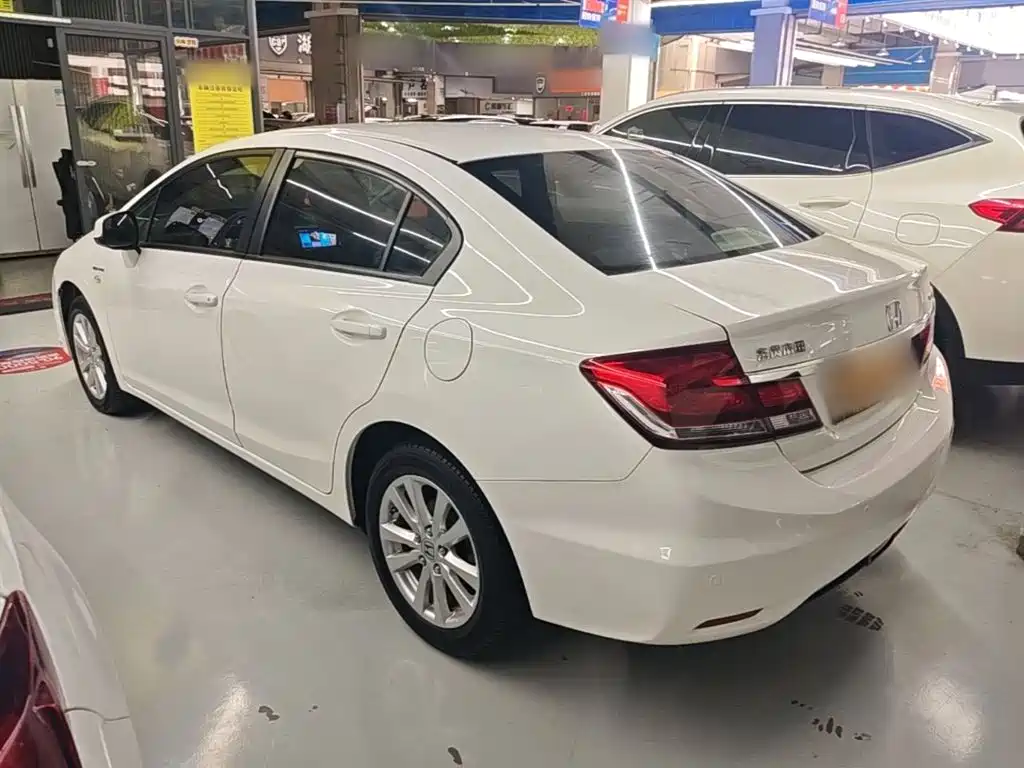 Honda Civic — миниатюра 5