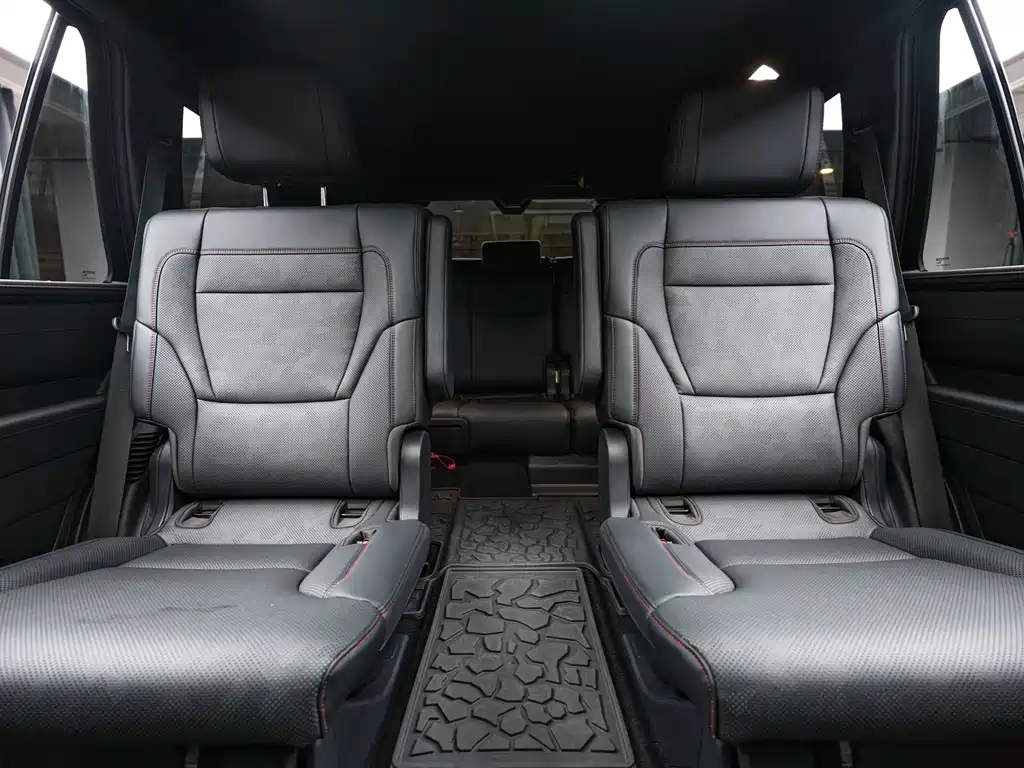 Toyota Sequoia — миниатюра 9