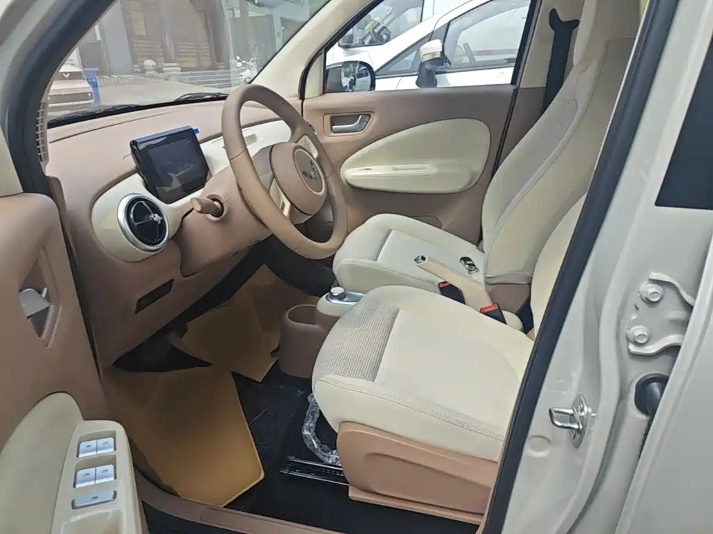 Wuling MINIEV — миниатюра 15