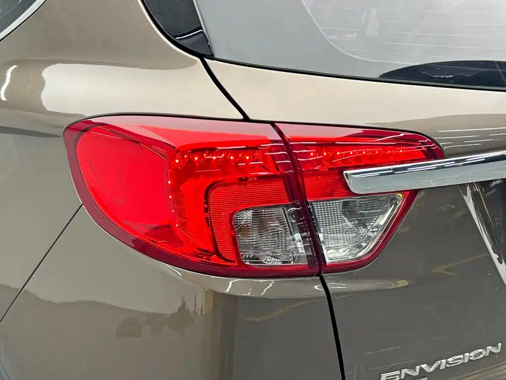 Buick Envision Plus — миниатюра 11