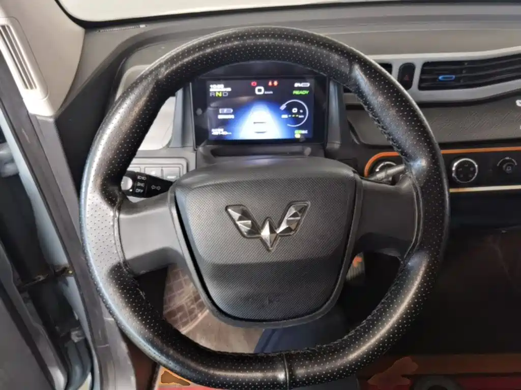 Wuling MINIEV — миниатюра 11