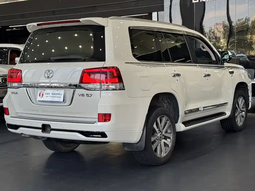 Toyota Land Cruiser — миниатюра 5
