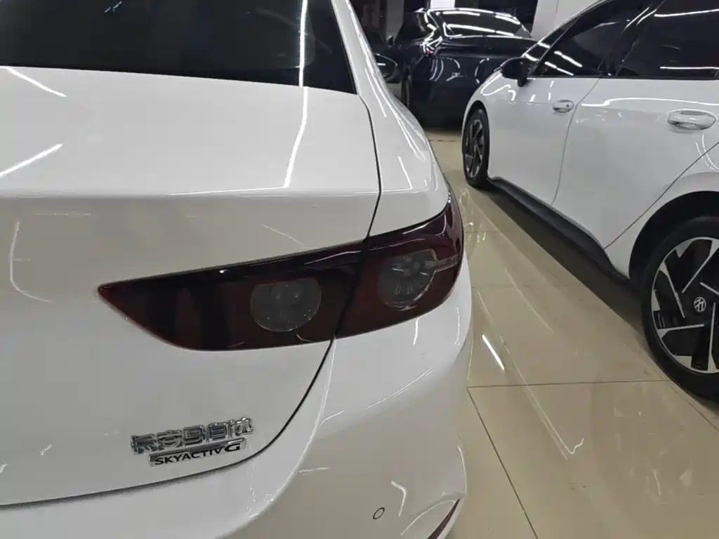 Mazda 3 Axela — миниатюра 8