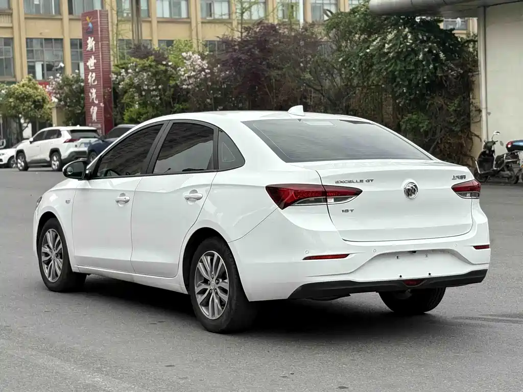Buick Excelle — миниатюра 12
