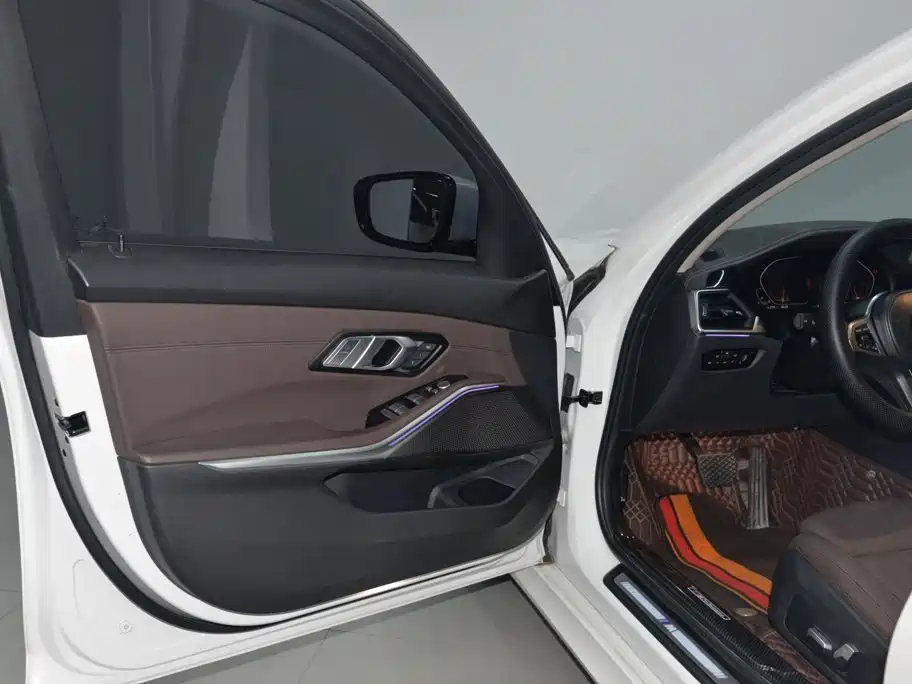 BMW 3 Series — миниатюра 4