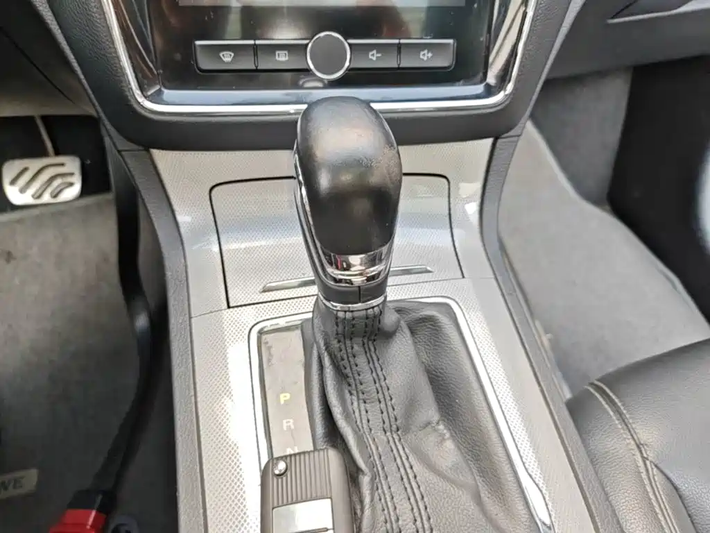 Roewe RX5 — миниатюра 14