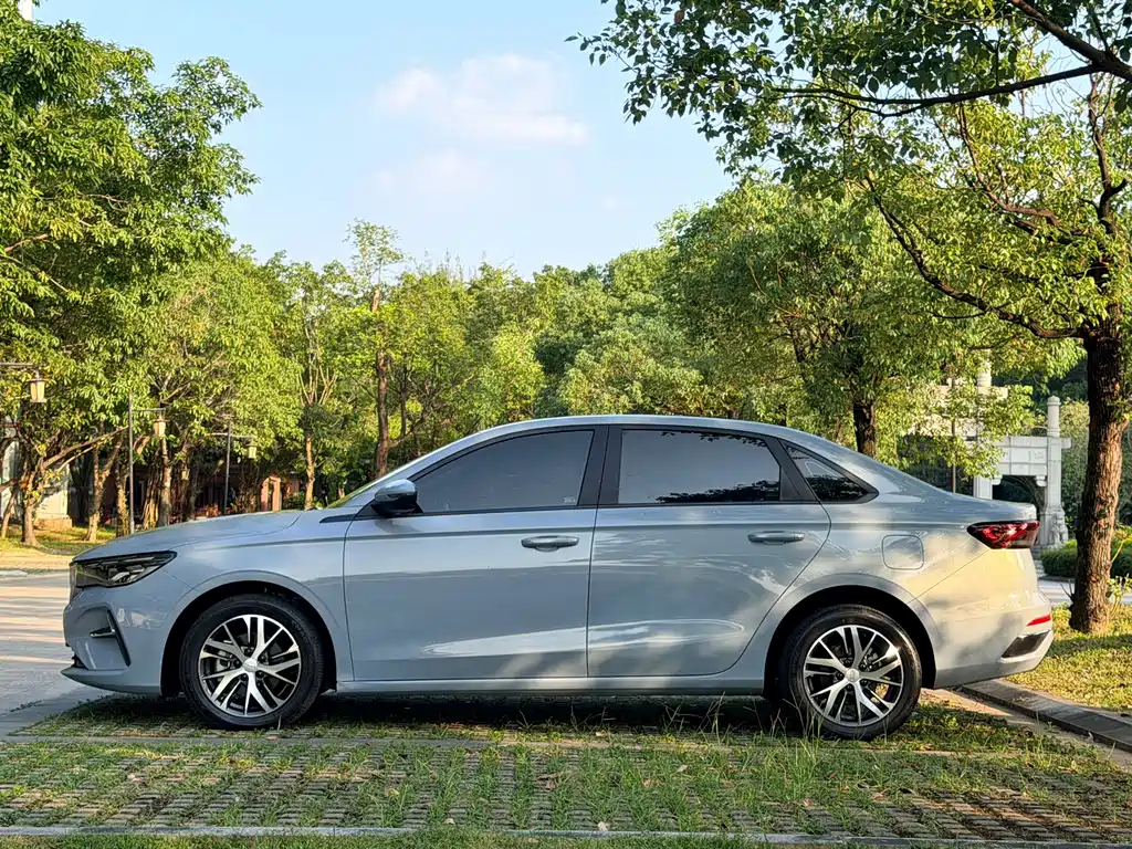 Geely Emgrand — миниатюра 16