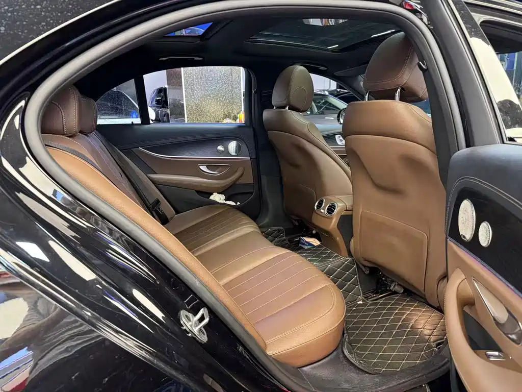 Mercedes-Benz E-Class (Import) — миниатюра 7