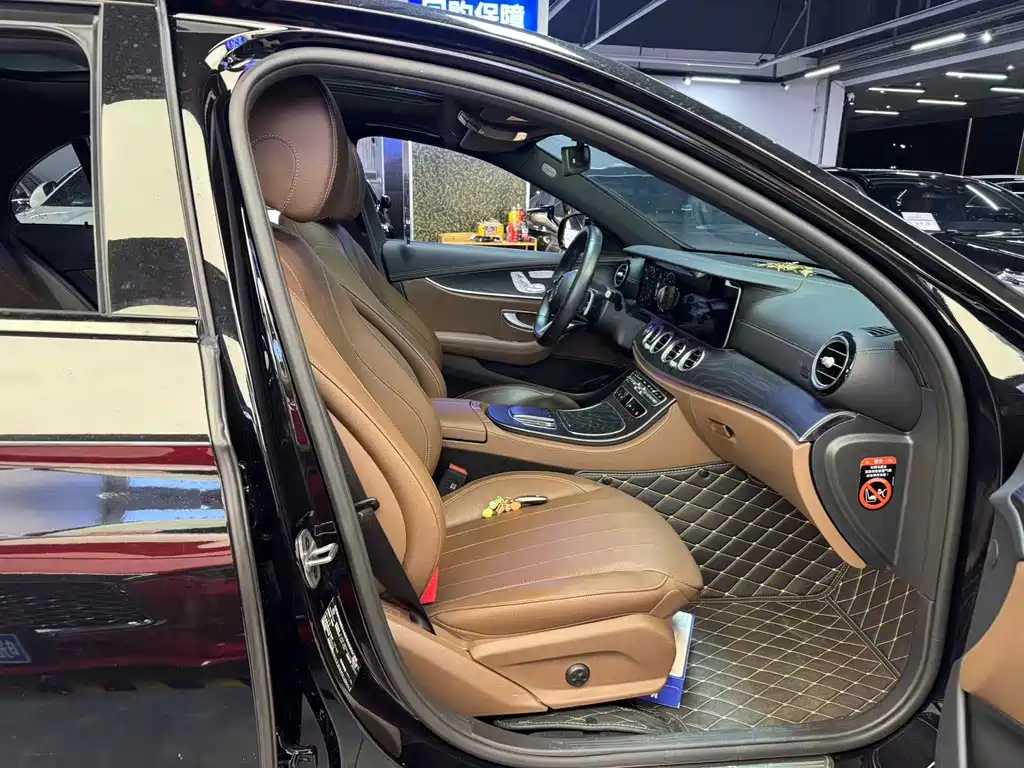 Mercedes-Benz E-Class (Import) — миниатюра 6