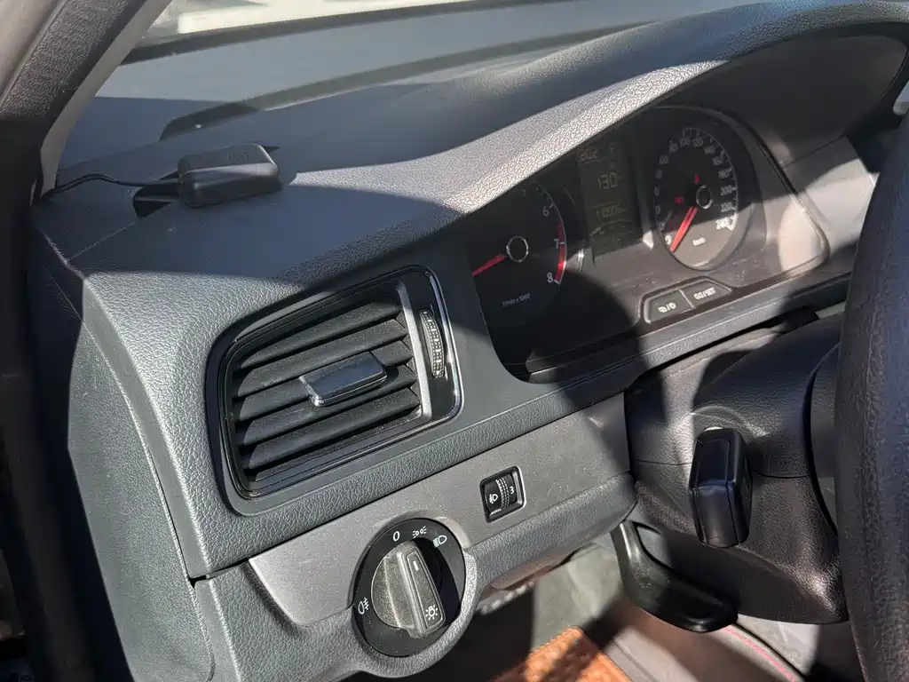Volkswagen Lavida — миниатюра 15