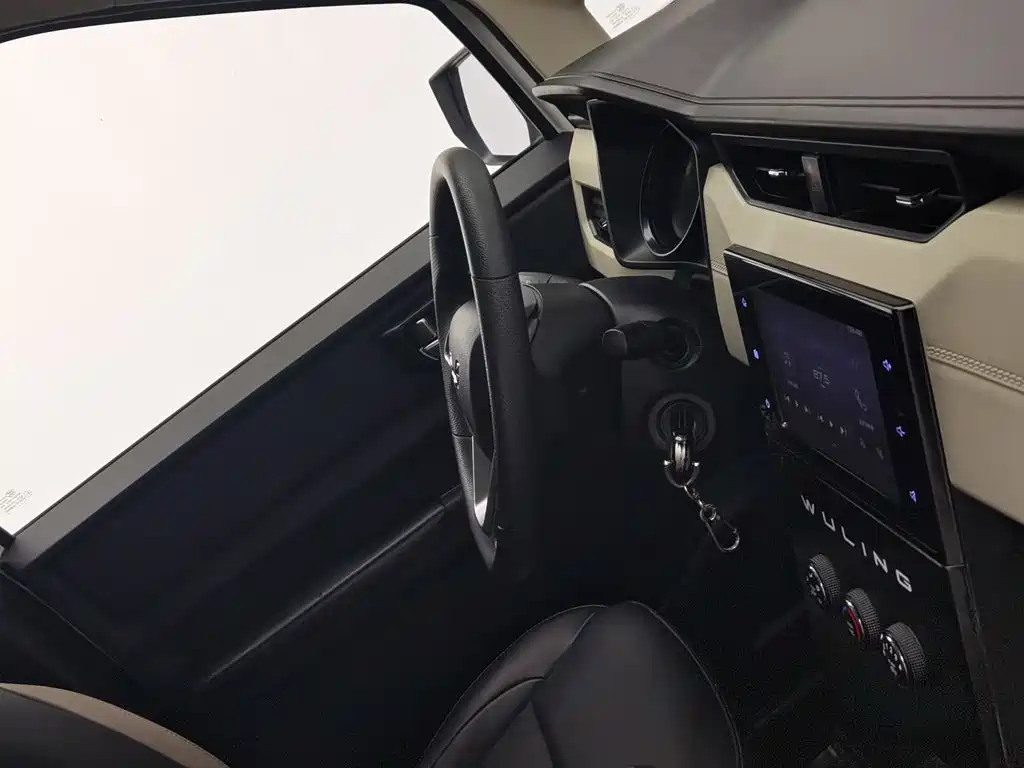 Wuling Hongguang PLUS — миниатюра 22