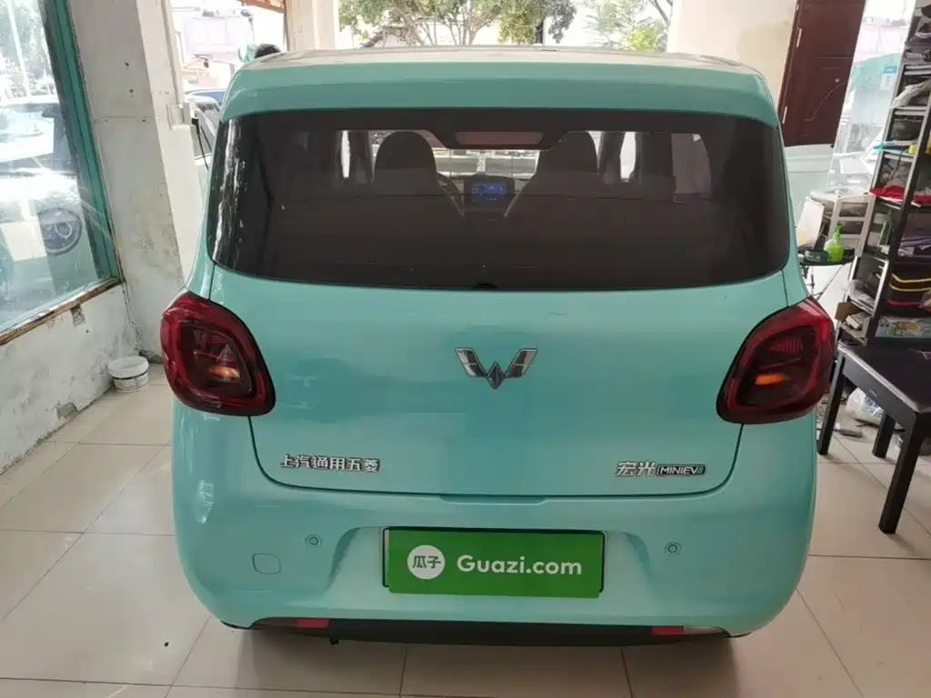 Wuling MINIEV — миниатюра 6