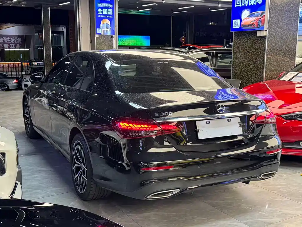 Mercedes-Benz E-Class (Import) — миниатюра 12