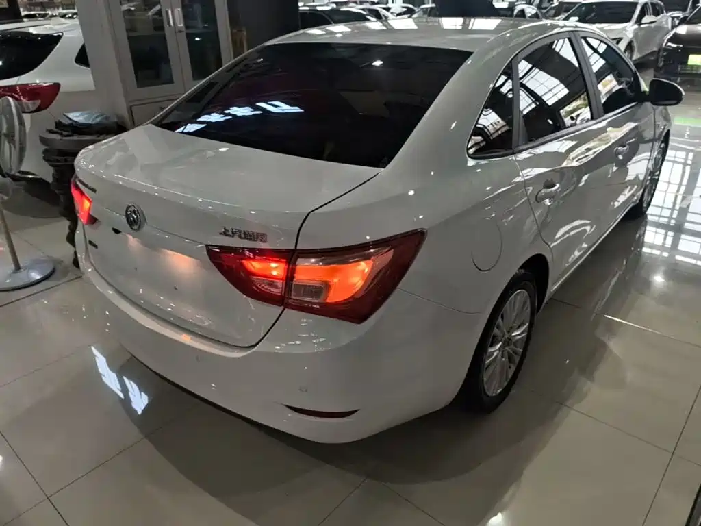Buick Excelle — миниатюра 7