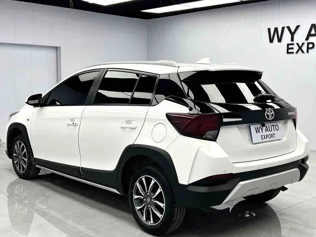 Toyota Yaris L — миниатюра 6