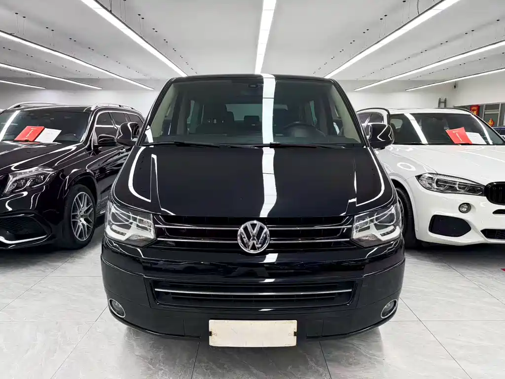 Volkswagen Multivan — миниатюра 2