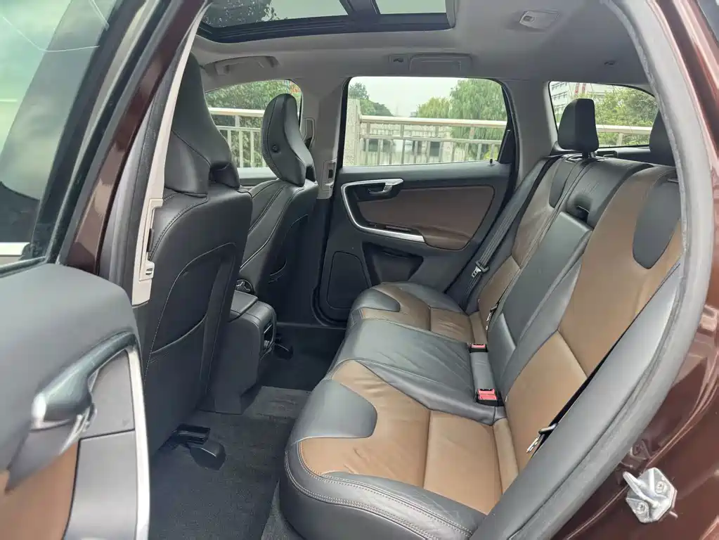 Volvo XC60 (Import) — миниатюра 15