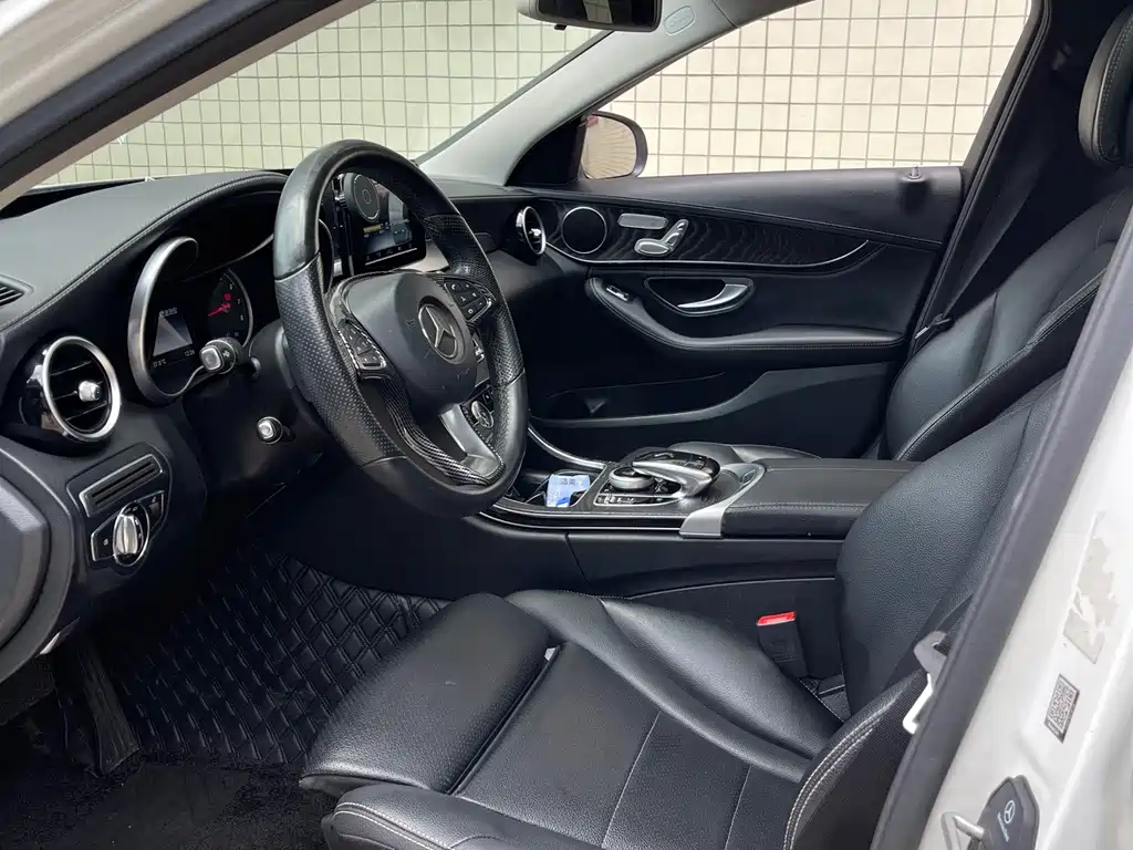 Mercedes-Benz C-Class — миниатюра 4