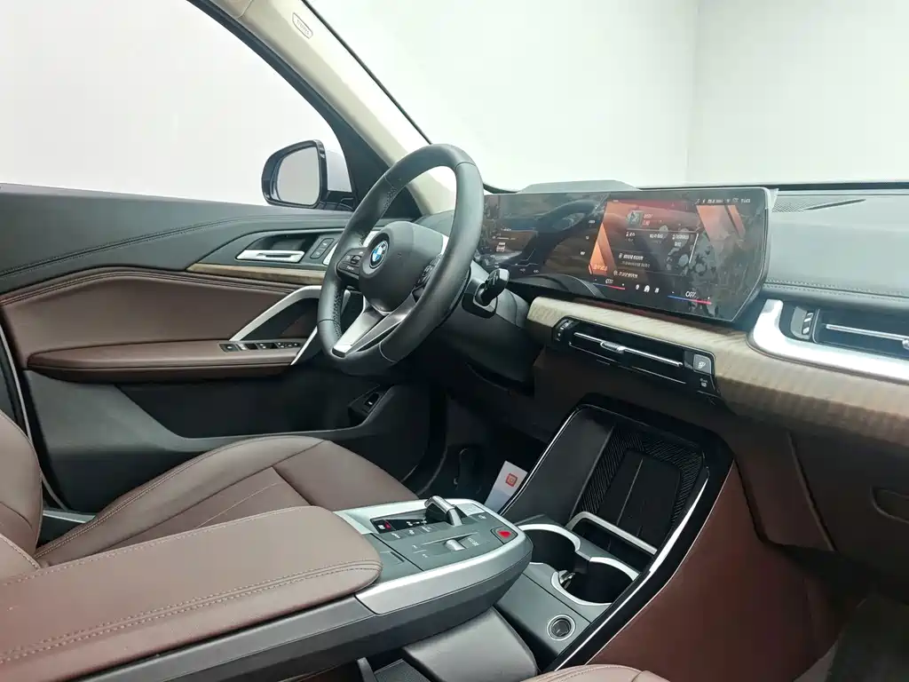 BMW iX1 — миниатюра 6