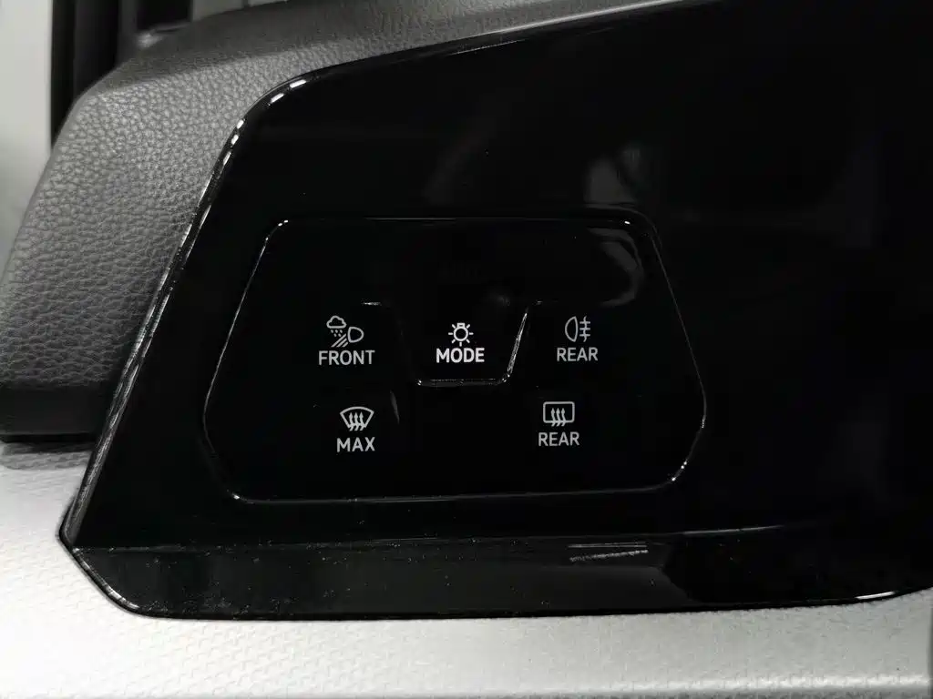 Volkswagen Golf — миниатюра 21