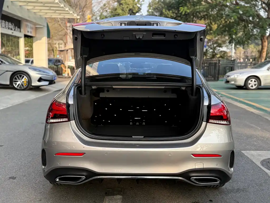 MERCEDES-BENZ A CLASS