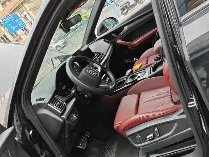 Audi Q5L — миниатюра 2