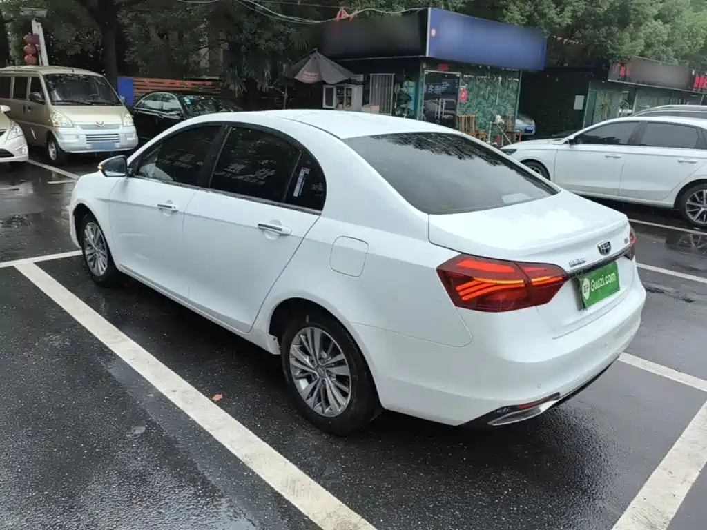 Geely Emgrand — миниатюра 5
