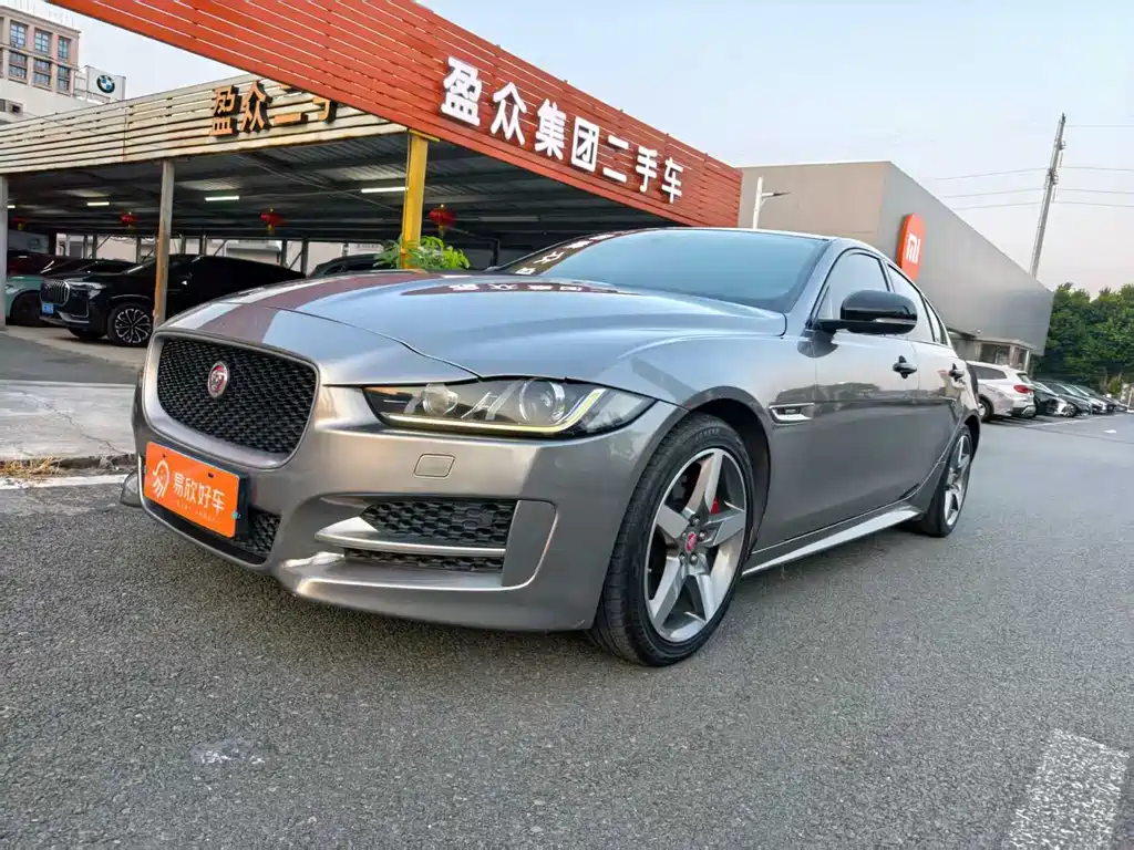Jaguar XE