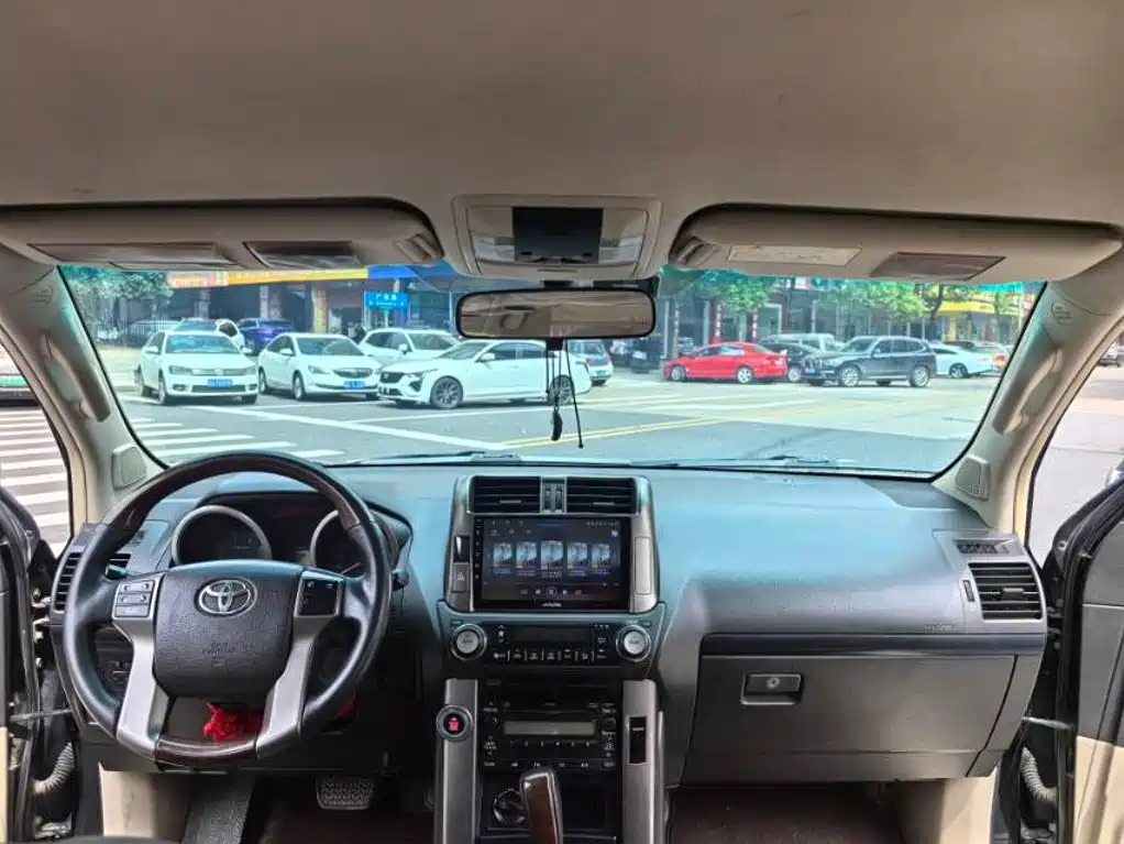Toyota Prado (Import) — миниатюра 5
