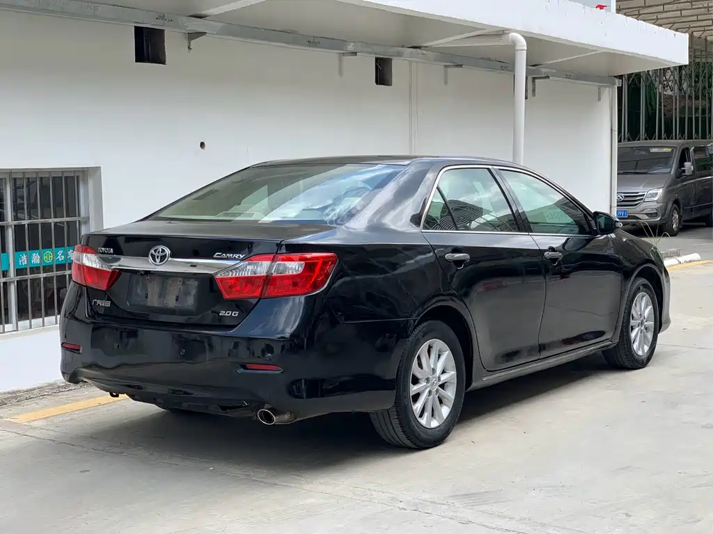 Toyota Camry — миниатюра 13