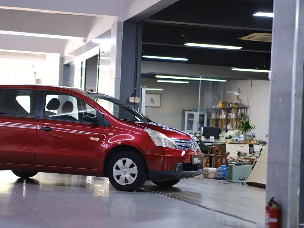 Nissan Livina — миниатюра 9
