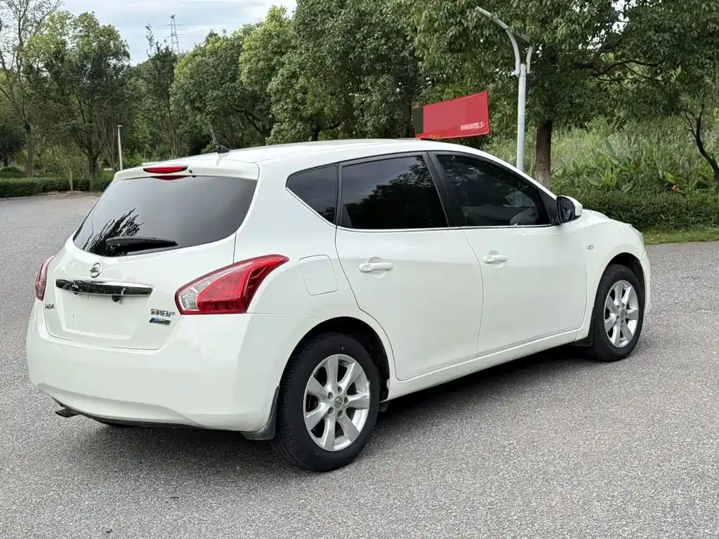 Nissan Tiida — миниатюра 4