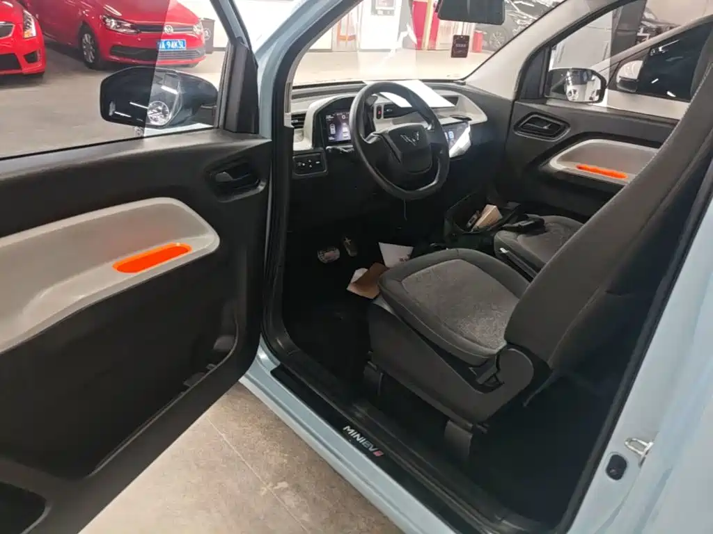 Wuling MINIEV — миниатюра 16