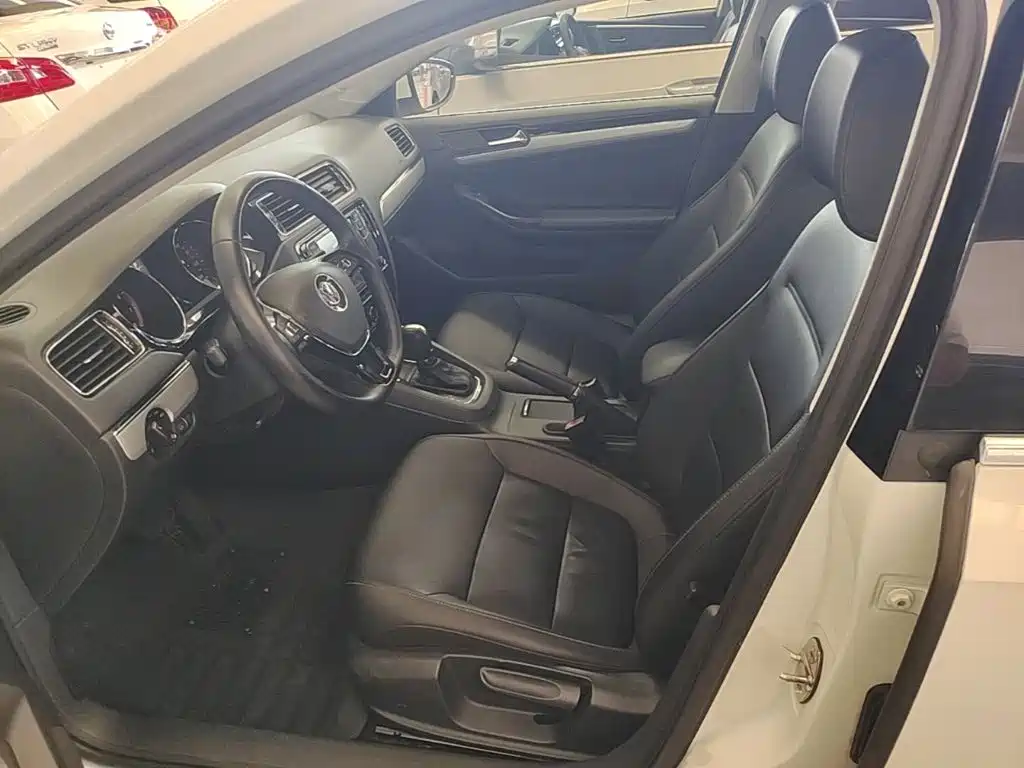 Volkswagen Sagitar — миниатюра 15