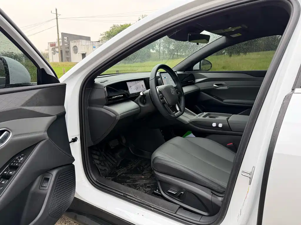 BYD Qin L — миниатюра 8