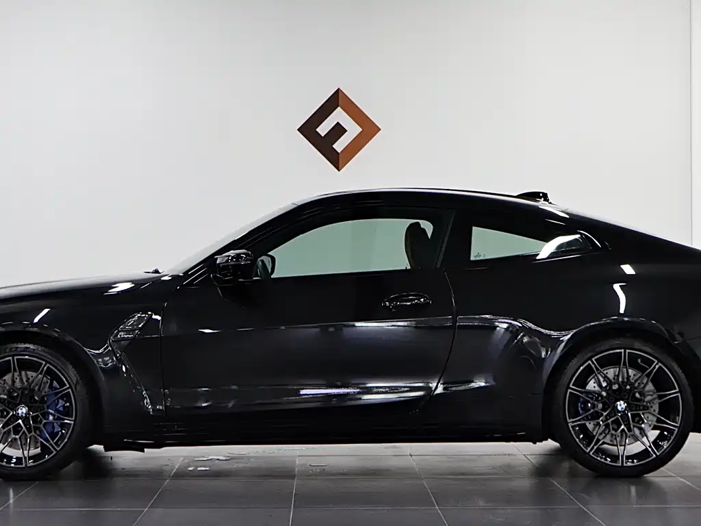 BMW M4 — миниатюра 7