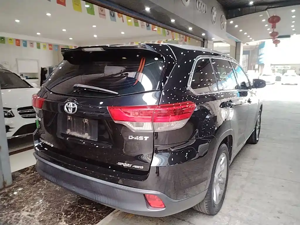 Toyota Highlander — миниатюра 7