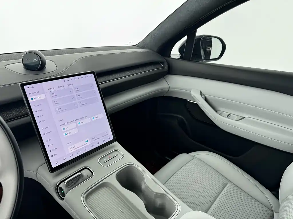 NIO ES6 — миниатюра 6