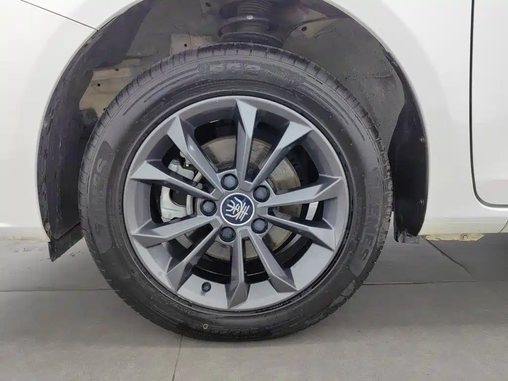 BYD Qin — миниатюра 17