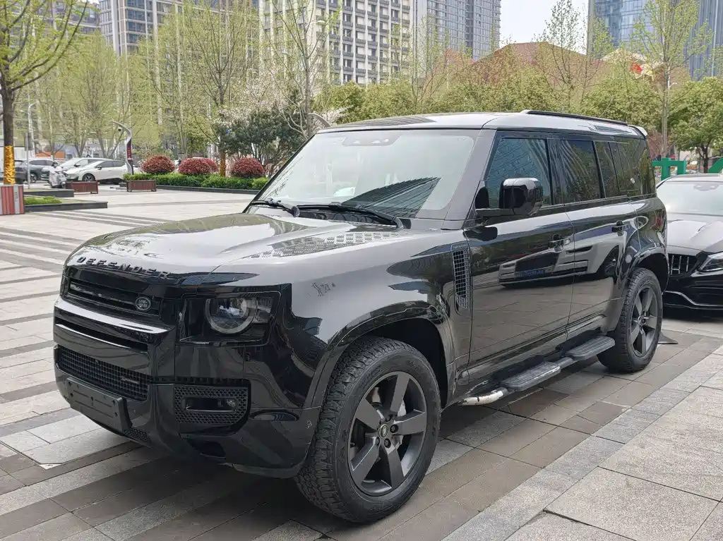 Land Rover Defender 2022