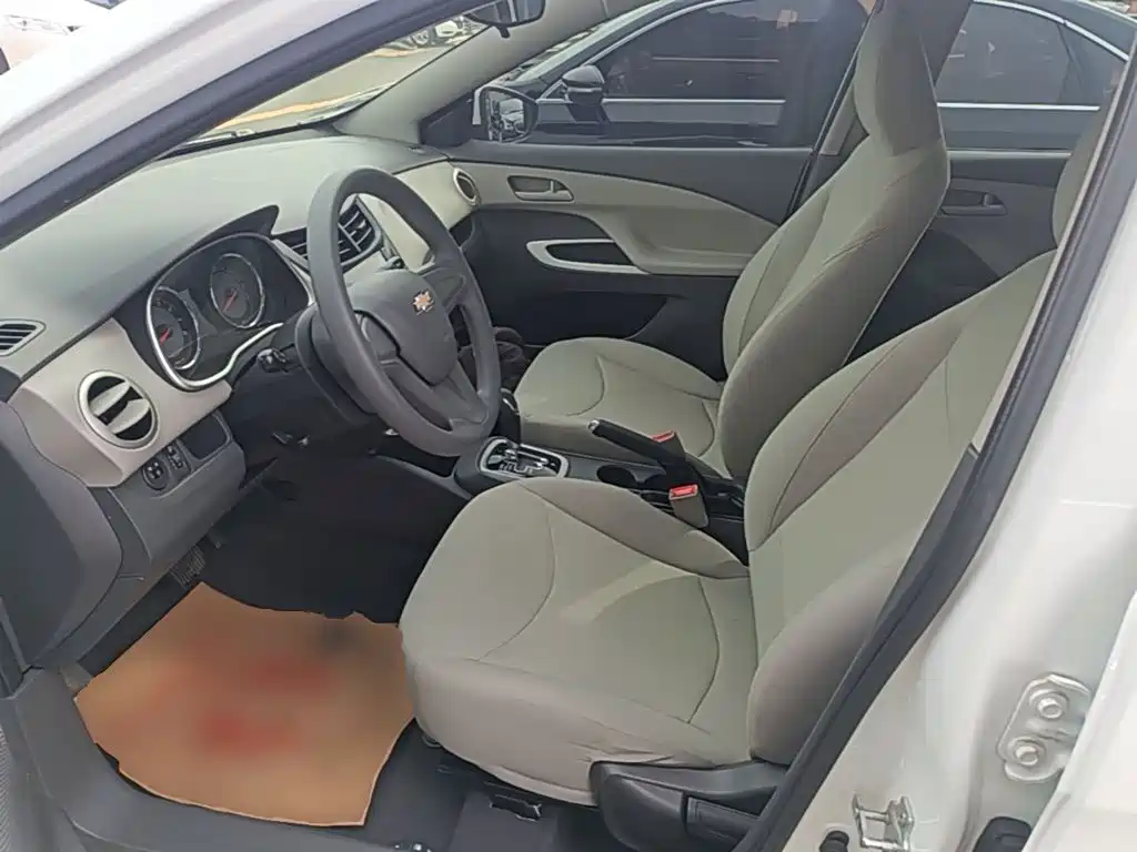 Chevrolet Sail — миниатюра 15